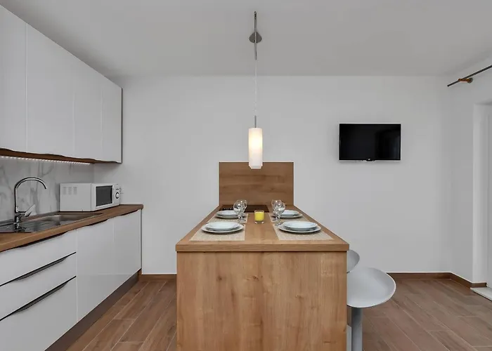 Ivan Sea View Apartment *