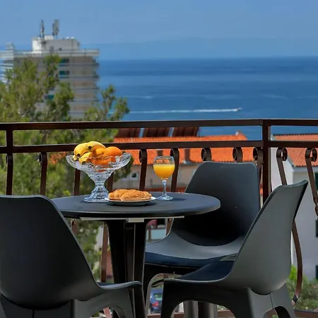 Ivan Sea View דירה